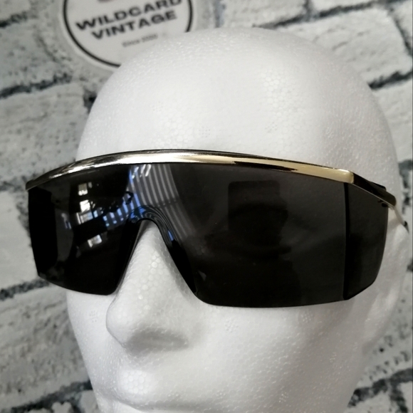 Vintage shield style sunglasses - Picture 5 of 6